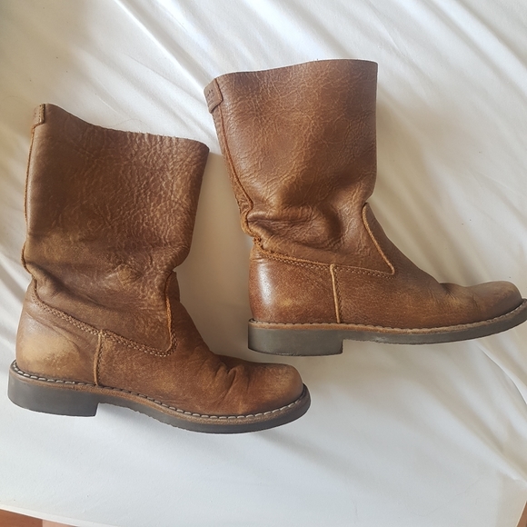 Roots Genuine Leather Tribe Roll Over Size 6 Boots